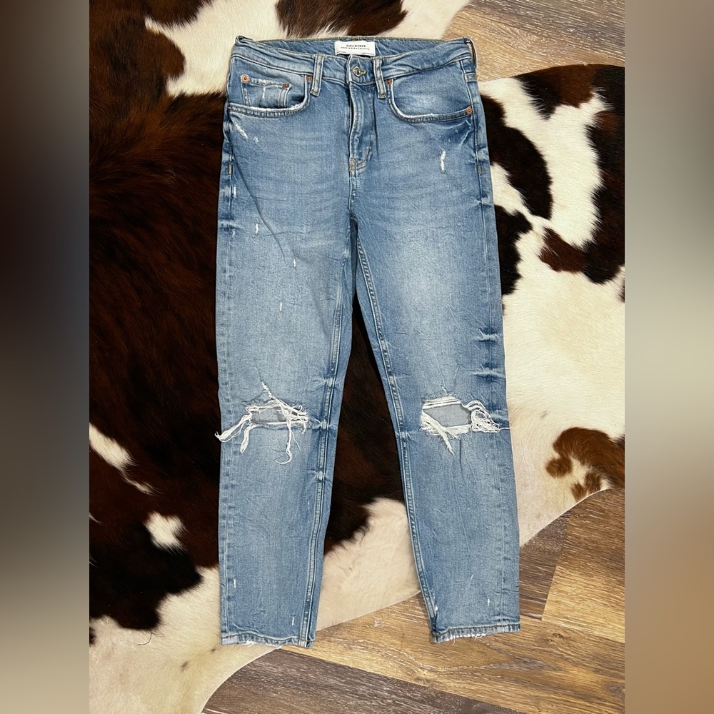 SOLD Zara Distressed Cropped Faded Ankle Jeans